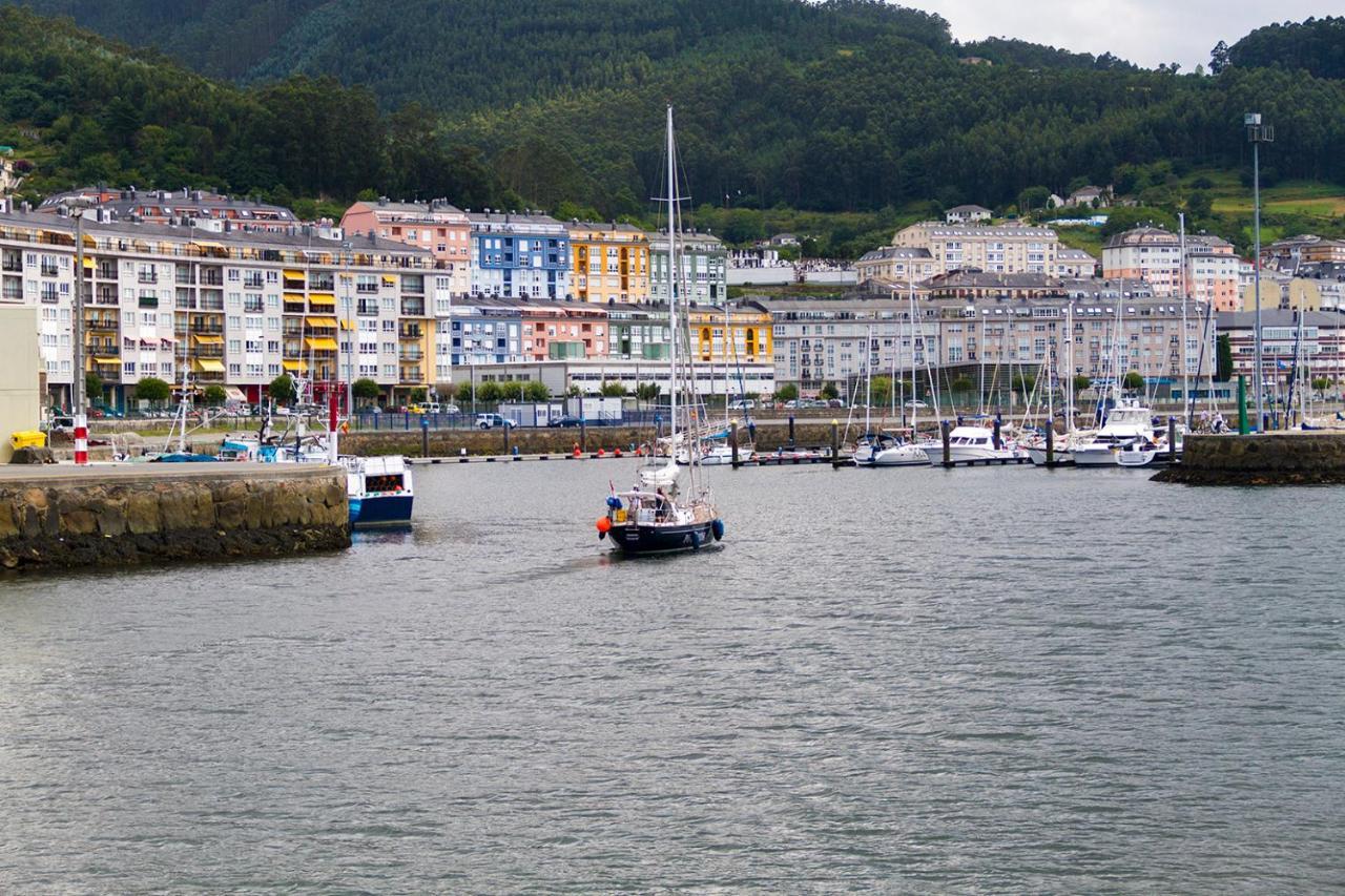 Apt. P/4 En La Playa De Viveiro Bagian luar foto