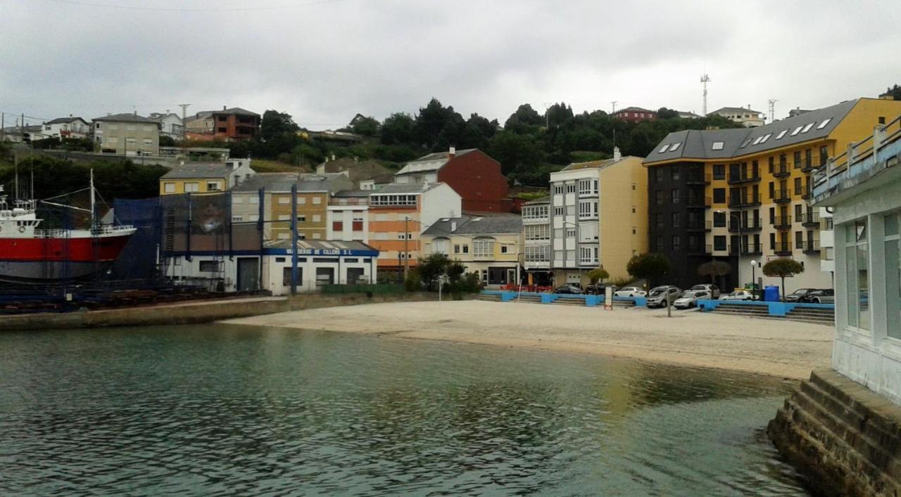 Apt. P/4 En La Playa De Viveiro Bagian luar foto